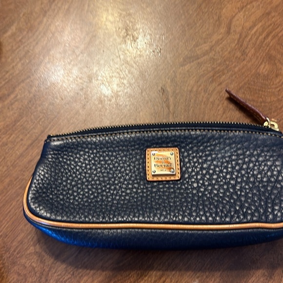 Nice Dooney & Burke Navy bag - Picture 5 of 9